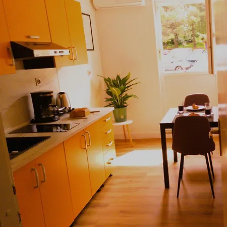 Neda Pula,near The Beach,free Parking And Wi-fi 아파트 풀라