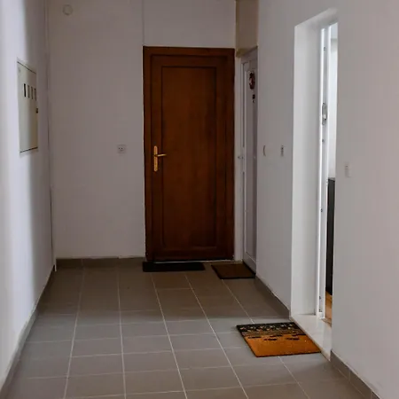 Neda Pula,near The Beach,free Parking And Wi-fi 아파트 *