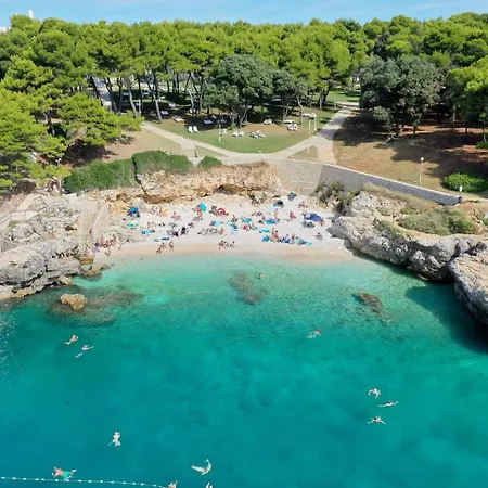 Neda Pula,near The Beach,free Parking And Wi-fi 아파트 풀라